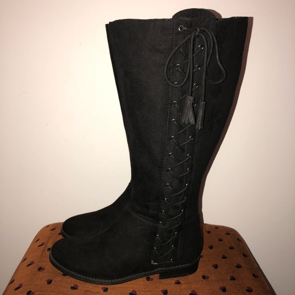 Joe Brown’s Super Curvy Wide Calf Boot